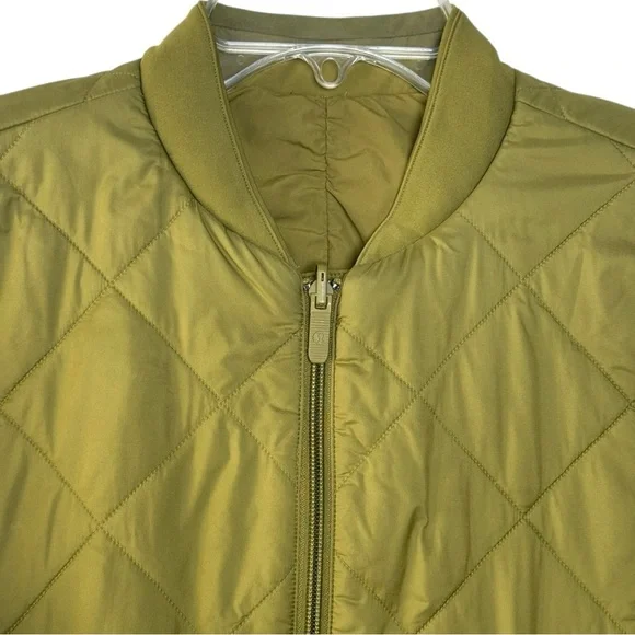 Lululemon Warm Two Way Reversible Bomber Jacket Size 8 Mossy Green Quilted - Picture 10 of 15